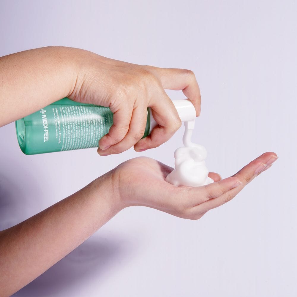 Пінка для вмивання на основі чайного дерева Medi-Peel Dutch Tea Bubble Cleanser 1