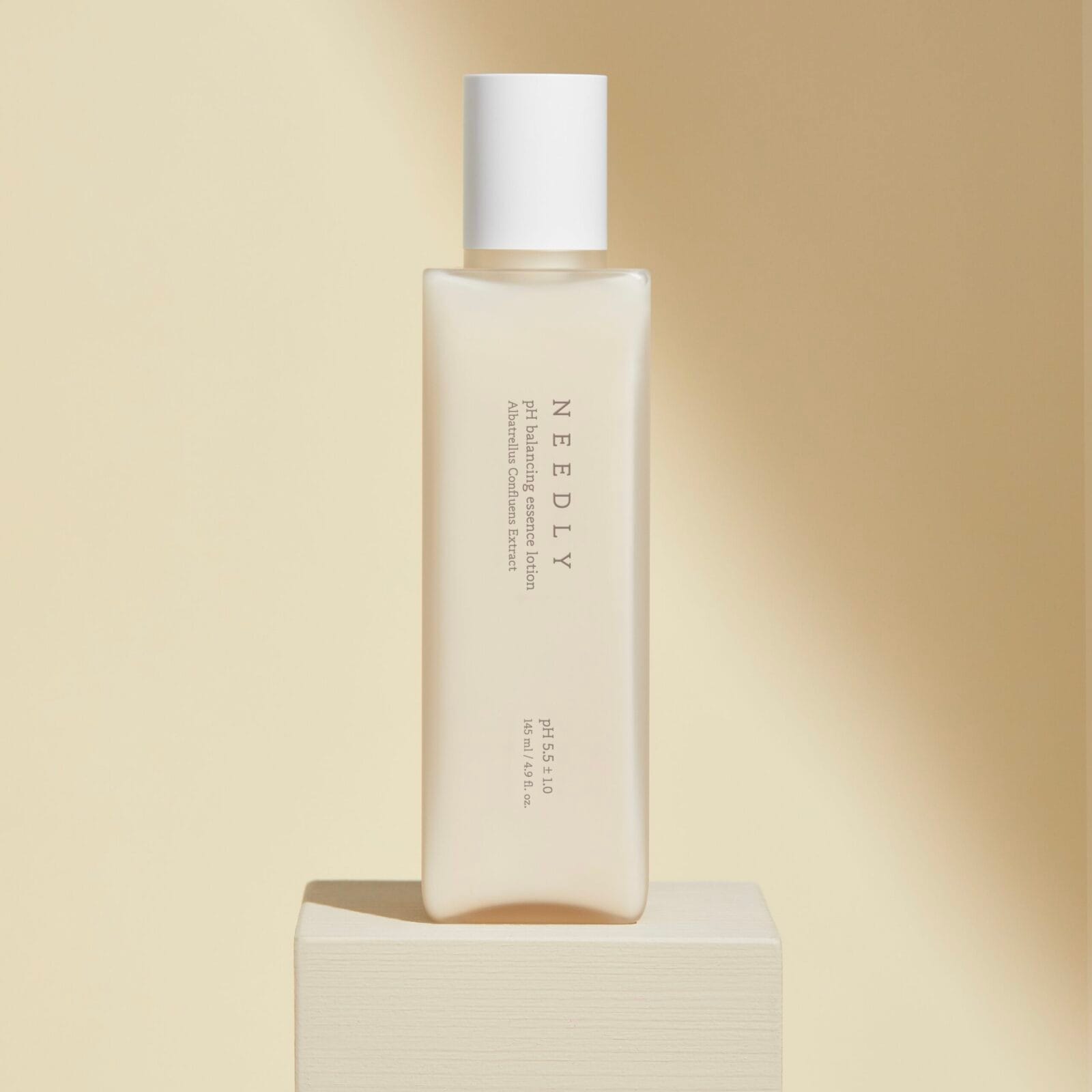 Лосьйон для обличчя ph 5,5 з екстрактом Альбатрела Neеdly pH Balancing Essence Lotion 1