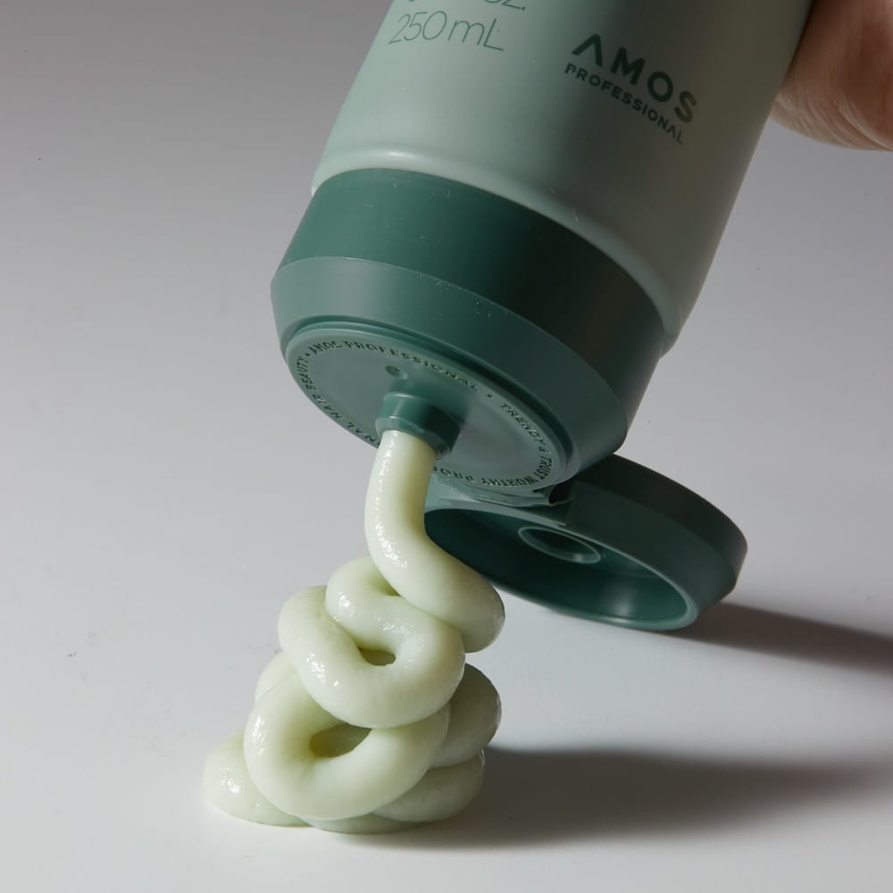 Зволожувальна маска для волосся AMOS Professional The Green Tea Moisturizing Pack 1